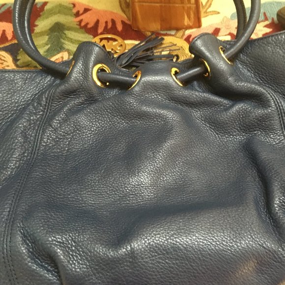 Authentic Michael Kors LG Ring Tote Navy Blue - Picture 8 of 16